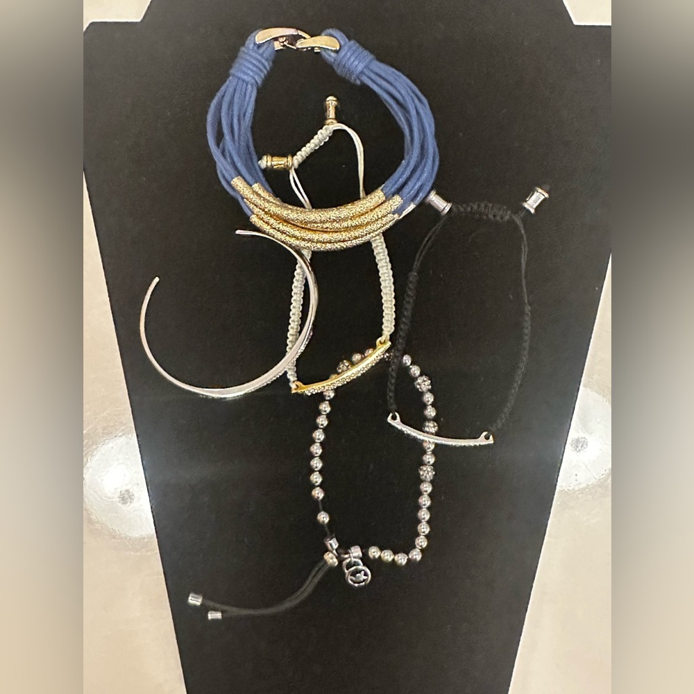 Lot of 5 various bracelet’s